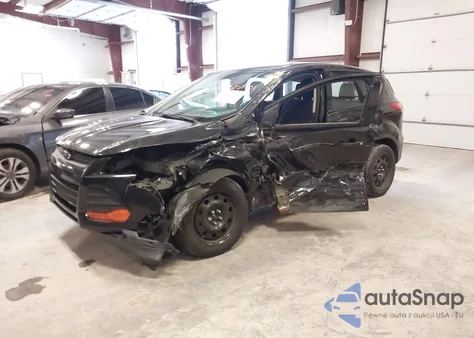 2013 Ford Escape S z USA, uszkodzony, nr VIN 1FMCU0F78DUD67020